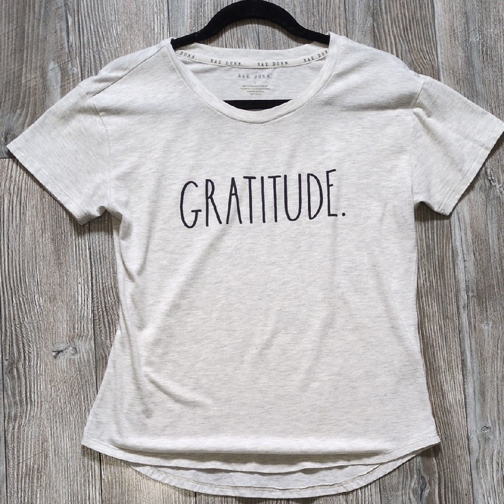 Rae Dunn Gratitude Tee S
